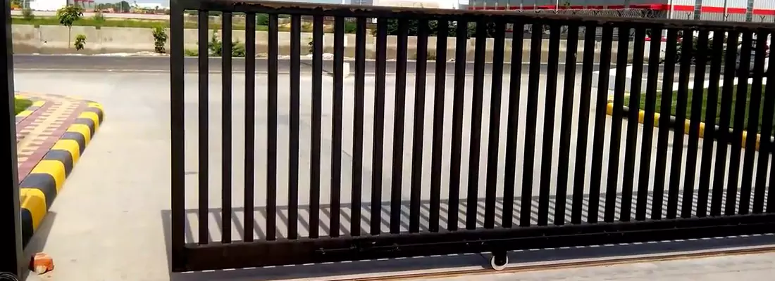 Commercial Automatic Sliding Repair and Maintenance in Saguenay, QC