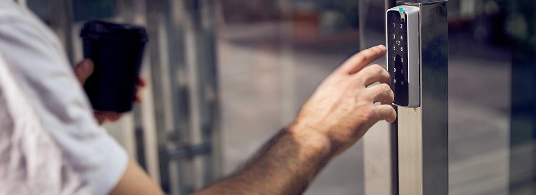 Enhance Storefront Security with Access Control Systems in Saguenay, QC